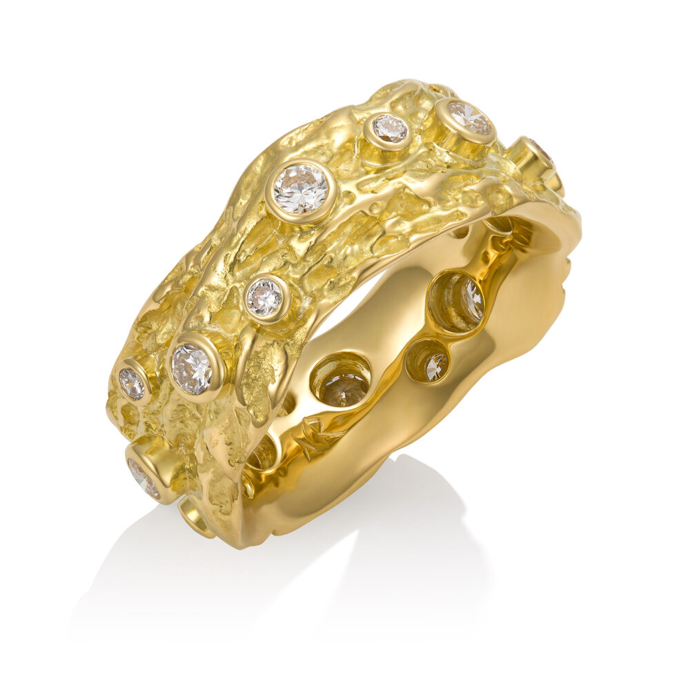 Diamond Barnacle Band in 18K Gold